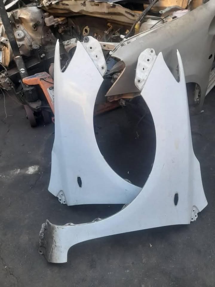 TOYOTA COROLLA QUEST FENDERS AVAILABLE - Private Seller TOYOTA COROLLA QUEST FENDERS AVAILABLE - Private Seller