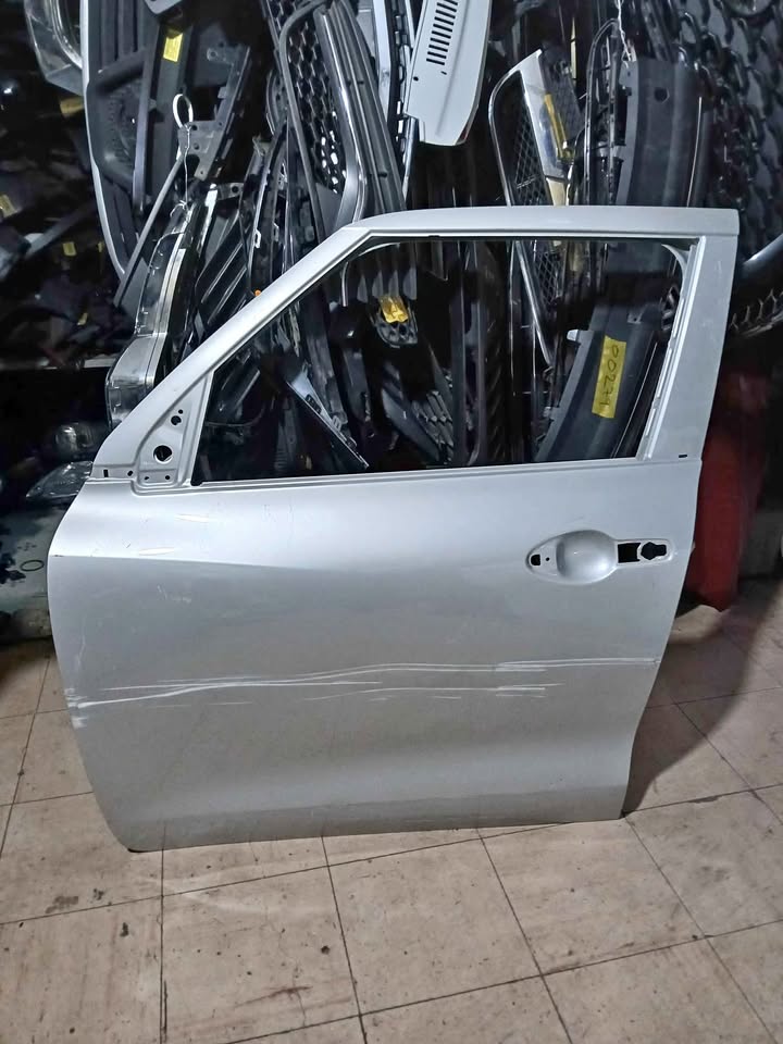 Suzuki swift door - Private Seller Suzuki swift door - Private Seller