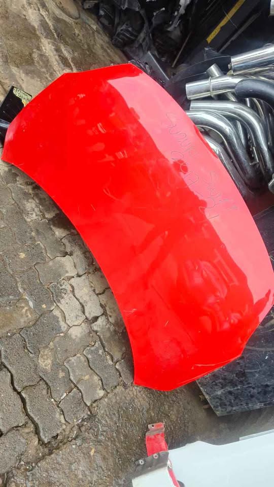 SUZUKI SWIFT BONNET 2017-2021 - Private Seller SUZUKI SWIFT BONNET 2017-2021 - Private Seller