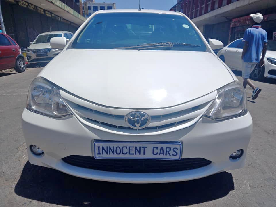 2014 TOYOTA ETIOS 1.5 PETROL  ENGINE, MANUAL, MILEAGE 111000KM, WHITE COLOUR