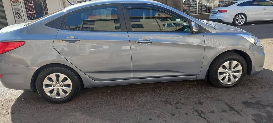 2019 HYUNDAI ACCENT 1.6 MANUAL TRANSMISSION. GREY COLOUR