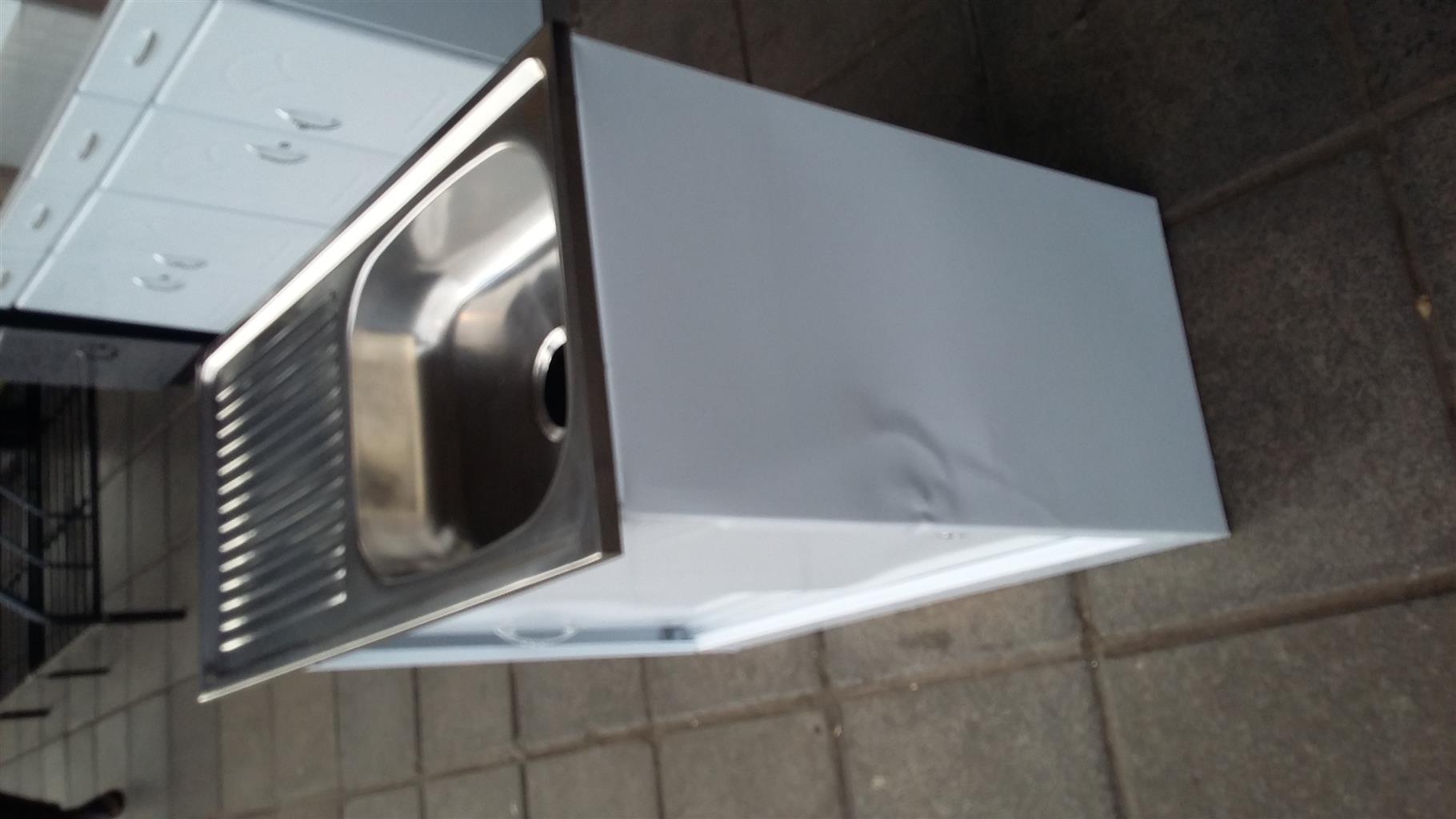 Bargain !! New Kitchen Sink Unit Bargain !! New Kitchen Sink Unit