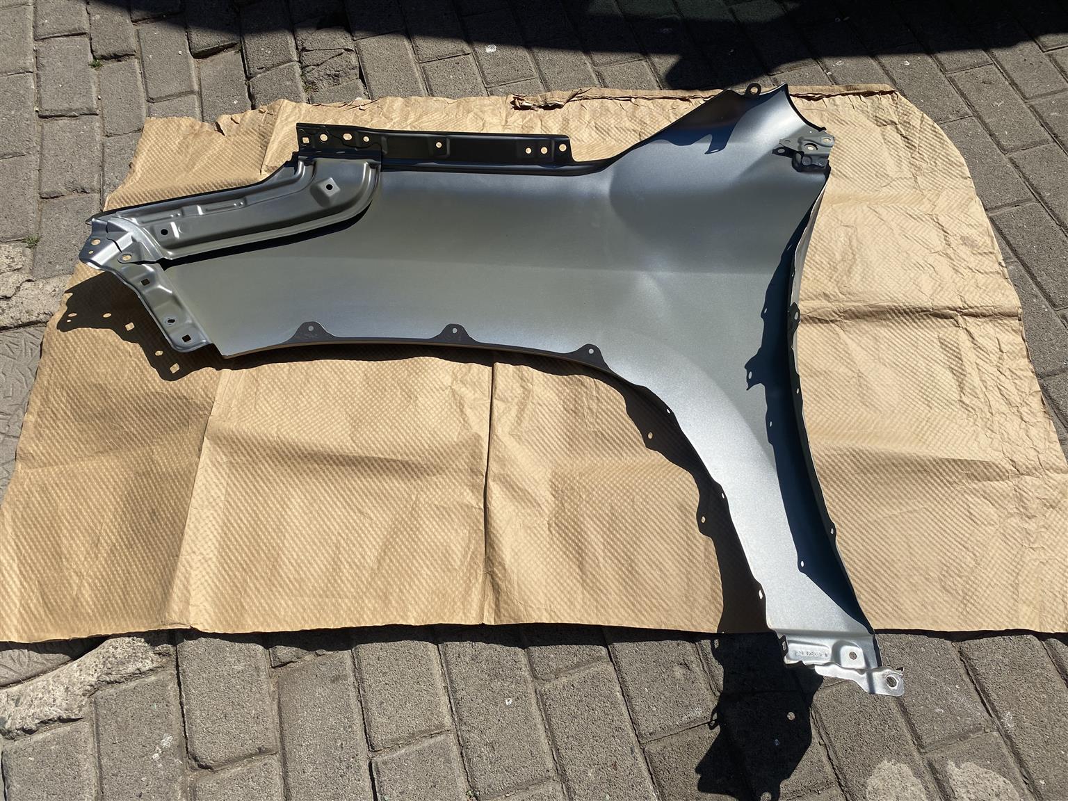 2022 LEXUS LX570 RIGHT FRONT FENDER FOR SALE. IN PRISTINE CONDITION - Private Seller 2022 LEXUS LX570 RIGHT FRONT FENDER FOR SALE. IN PRISTINE CONDITION - Private Seller