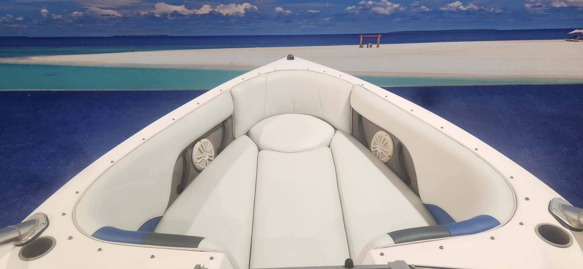 MOOMBA  MOBIUS XLV 5.7 L INDMAR V DRIVE