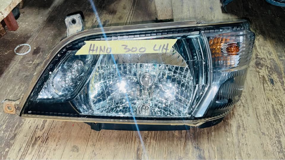Toyota Dyna 150 headlight 2017 Hino 300 headlight - Private Seller Toyota Dyna 150 headlight 2017 Hino 300 headlight - Private Seller