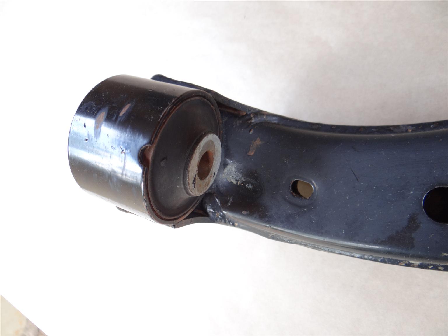 CONTROL ARMS – FRONT - RIGHT HAND SIDE – VW AMAROK