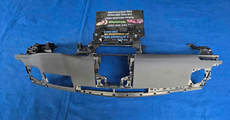 Toyota Land Cruiser 300 Upper Dashboard