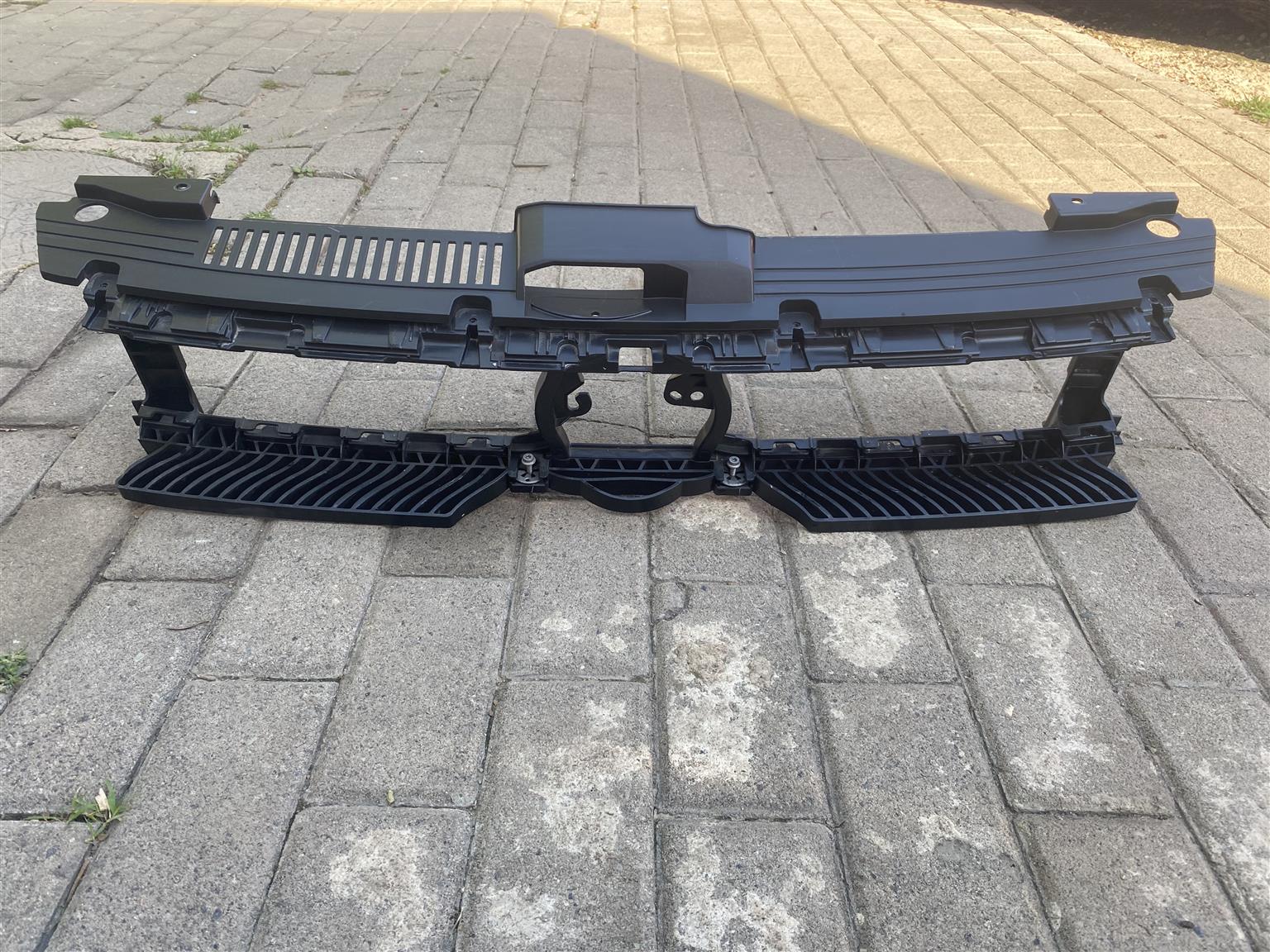 2019 VW POLO 8 FRONT BUMPER UPPER INNER GRILL FOR SALE. IN PRISTINE CONDITION