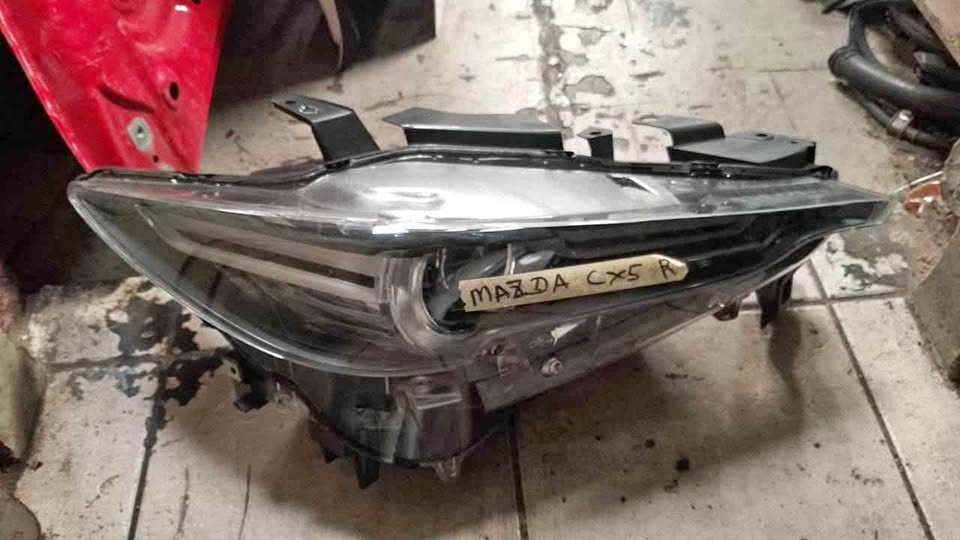 Mazda cx5 headlight - Private Seller Mazda cx5 headlight - Private Seller
