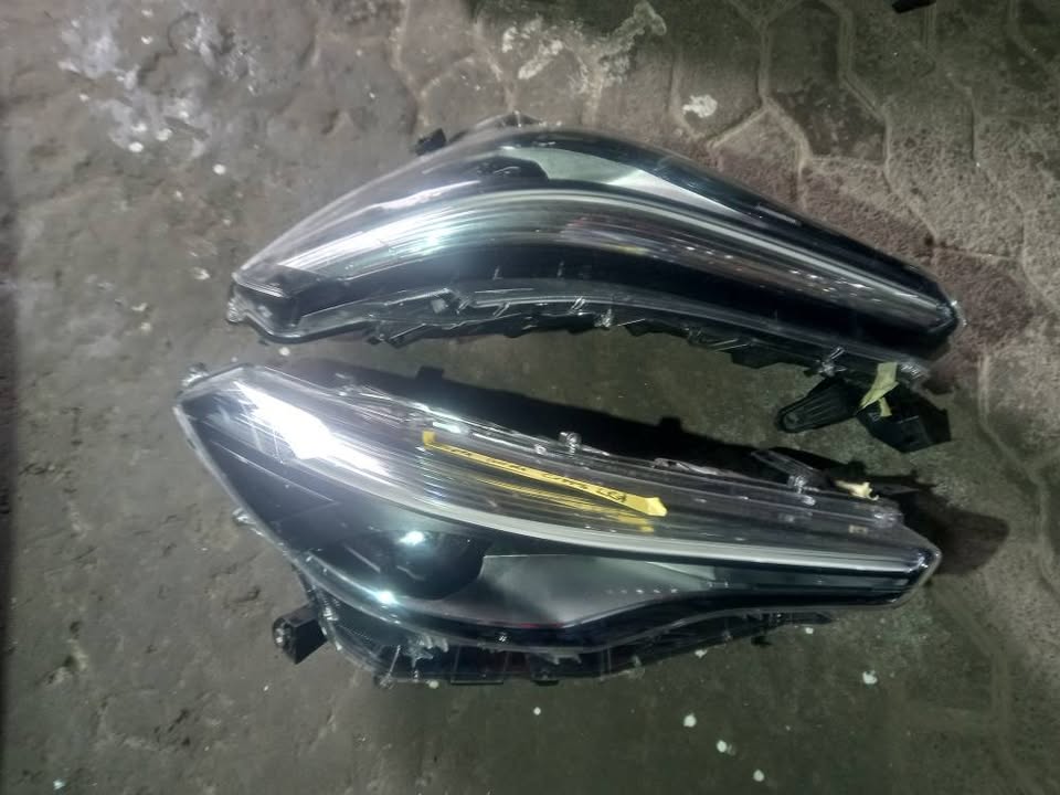 Toyota Corolla Cross RHS LED Xenon Headlights. - Private Seller Toyota Corolla Cross RHS LED Xenon Headlights. - Private Seller