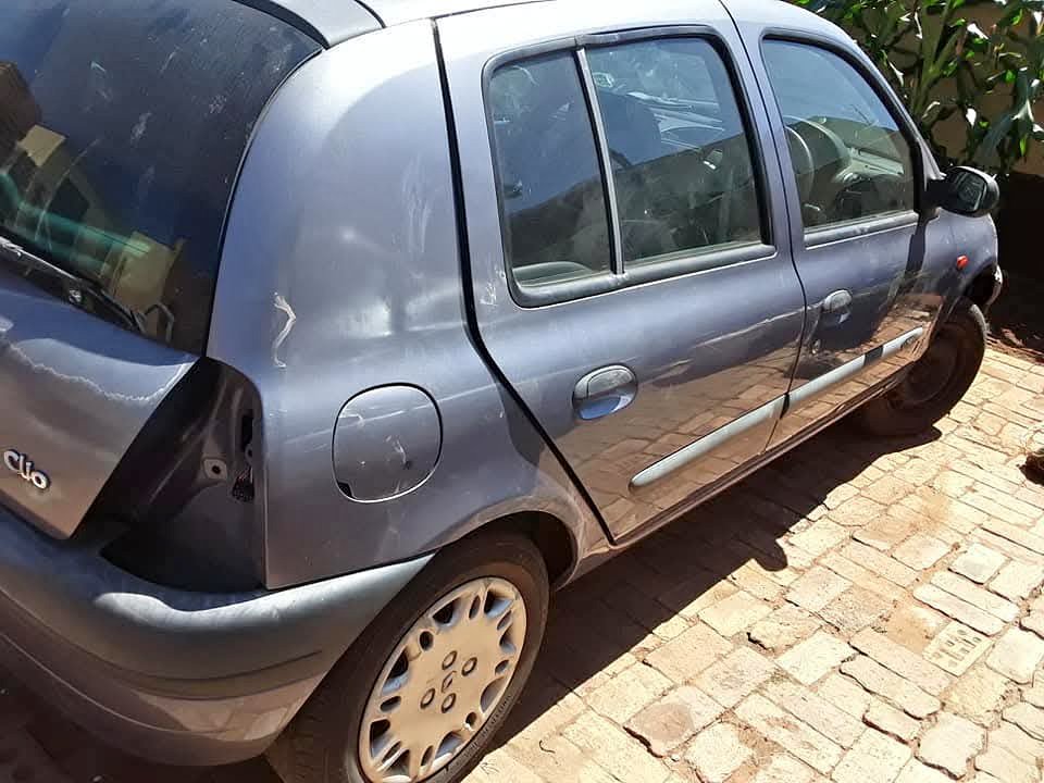 RENAULT CLIO 1 STRIPPING FOR SPARES - Private Seller RENAULT CLIO 1 STRIPPING FOR SPARES - Private Seller