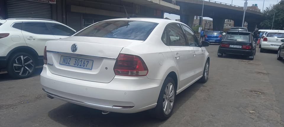 2017 VW POLO SEDAN 1.6 PETROL, MANUAL TRANSMISSION, WHITE