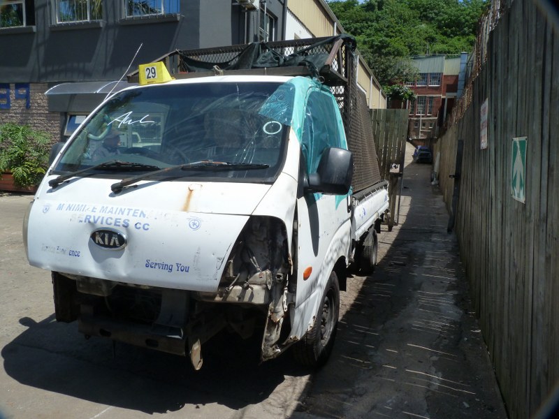 Kia K2700 2.7 1.3 Ton Workhorse Manual White - 2006 STRIPPING FOR SPARES - Private Seller