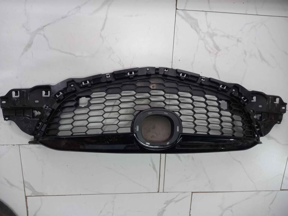 2015 mazda cx5 main grill for sale - Private Seller 2015 mazda cx5 main grill for sale - Private Seller