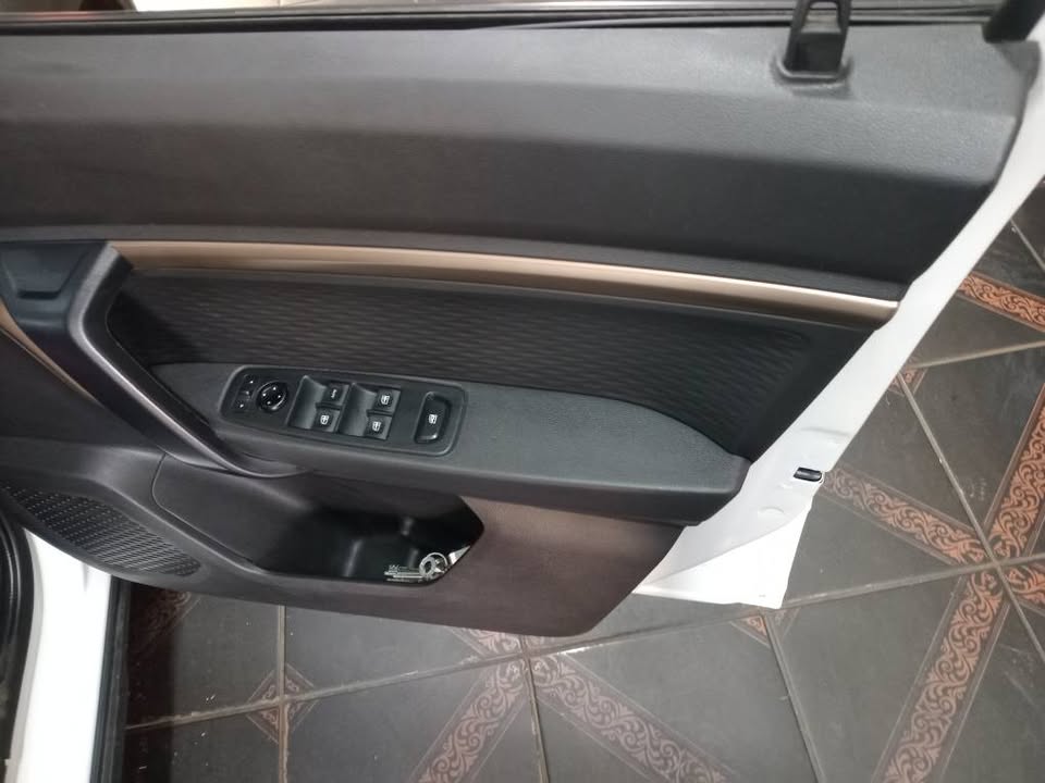 2022 Renault Kiger 1.0 TURBO MANUAL PETROL 35000KM WHITE COLOR LEATHER INTERIOR REVERSE CAM