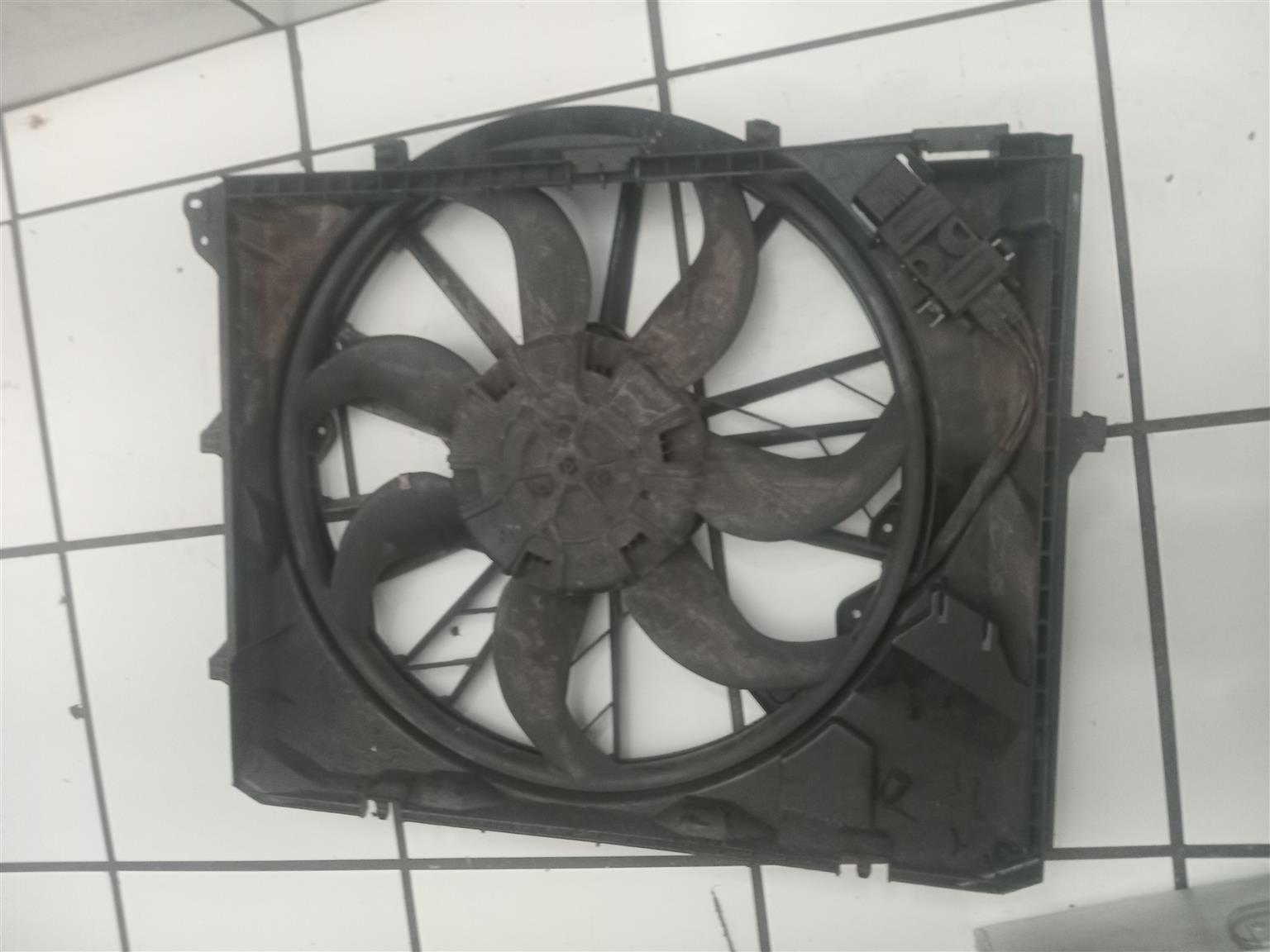 Bmw e90 cooling fan - Private Seller Bmw e90 cooling fan - Private Seller