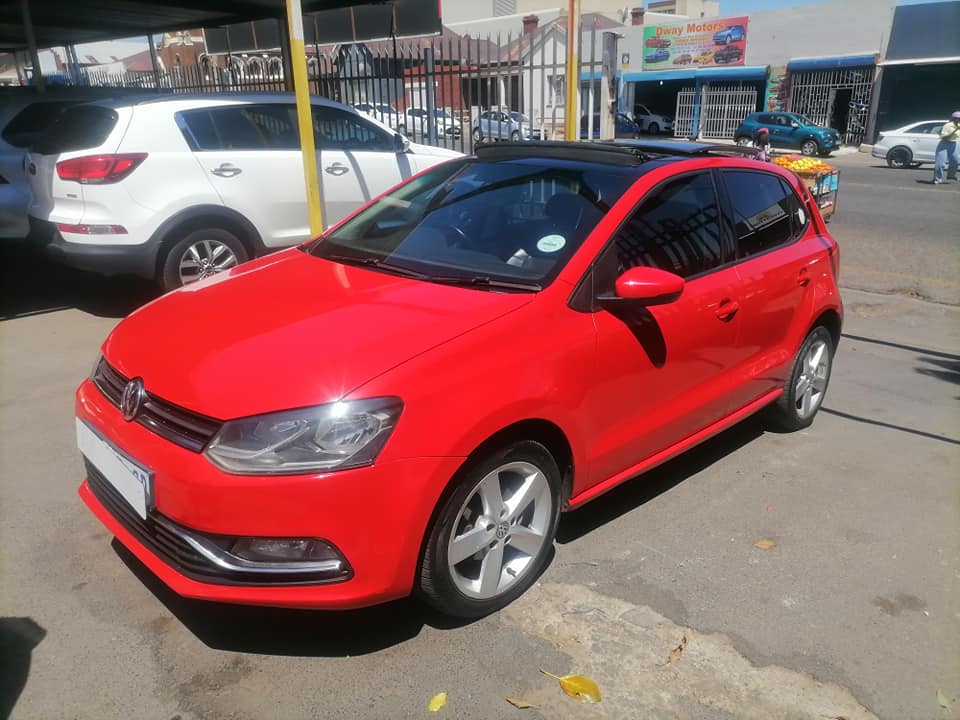 2014 Volkswagen polo TSI 1.2 sunroof and leather seat