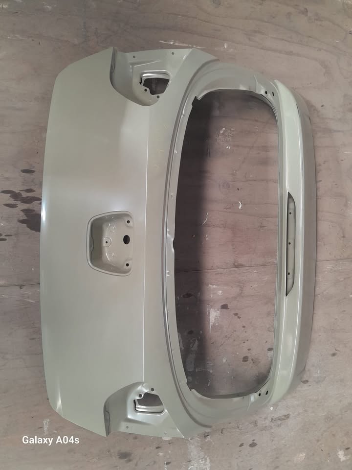 KIA RIO REAR TAILGATE 2010-2013 FOR SALE - Private Seller KIA RIO REAR TAILGATE 2010-2013 FOR SALE - Private Seller