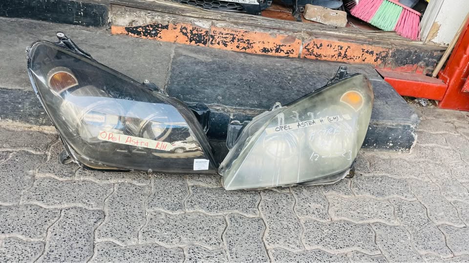 Opel Astra H headlights - Private Seller Opel Astra H headlights - Private Seller