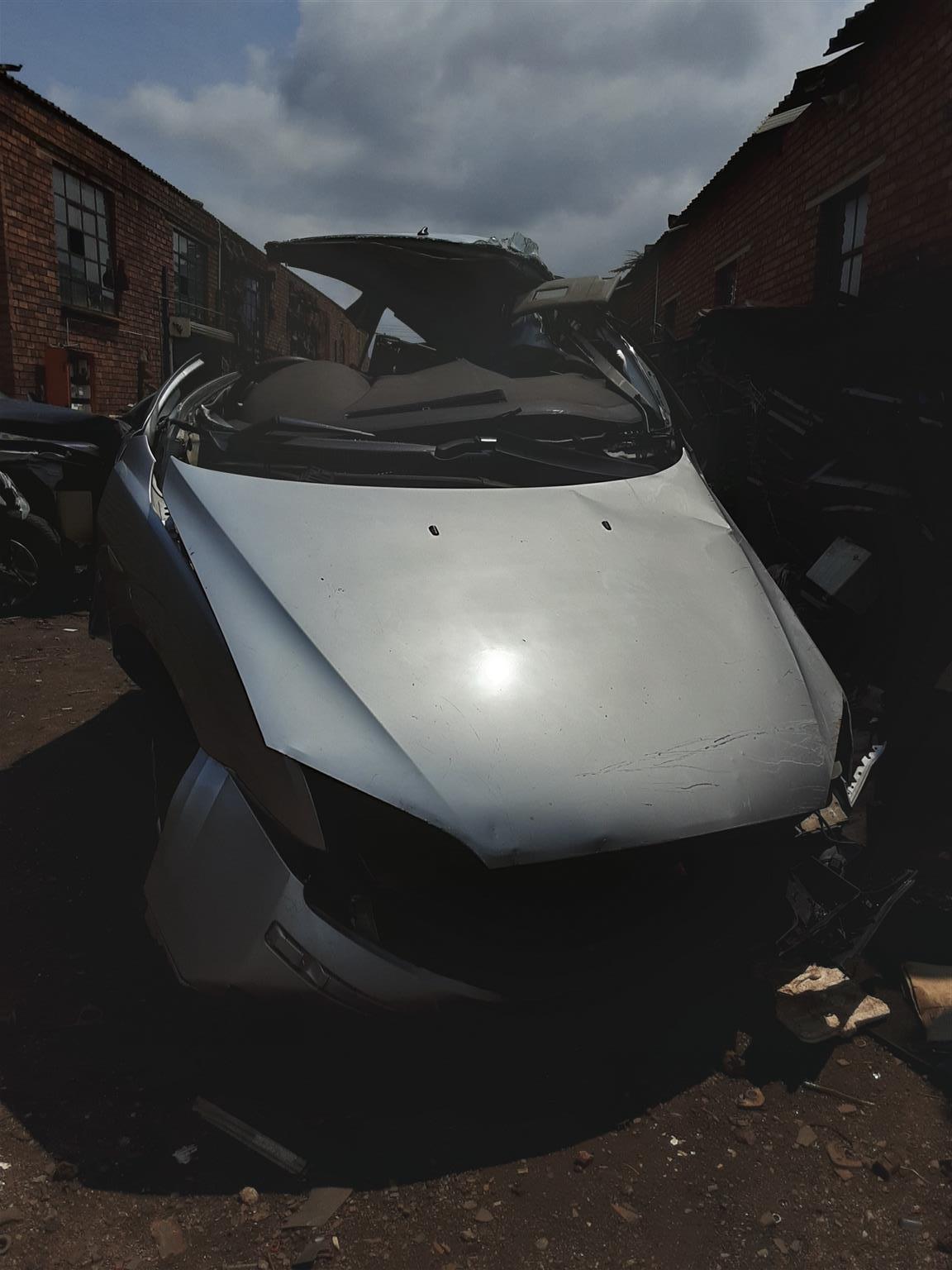 Stripping Ford Mondeo Ghia 2004 for Spares - Private Seller Stripping Ford Mondeo Ghia 2004 for Spares - Private Seller