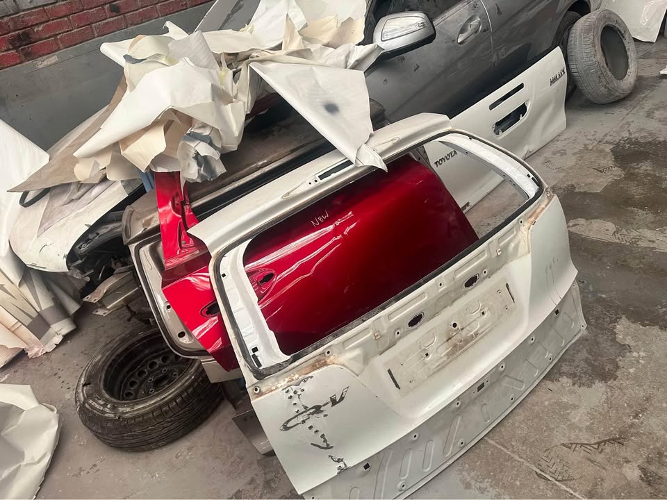 Honda crv tailgate - Private Seller Honda crv tailgate - Private Seller
