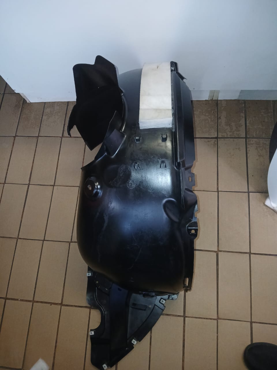 2023 VW POLO8 FENDER LINER LEFTSIDE FOR SALE - Private Seller
