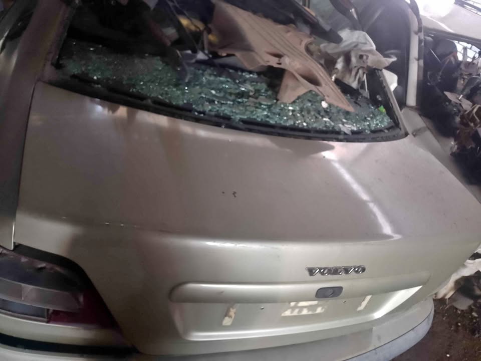VOLVO S40 2003 BOOT LID FOR SALE - Private Seller VOLVO S40 2003 BOOT LID FOR SALE - Private Seller