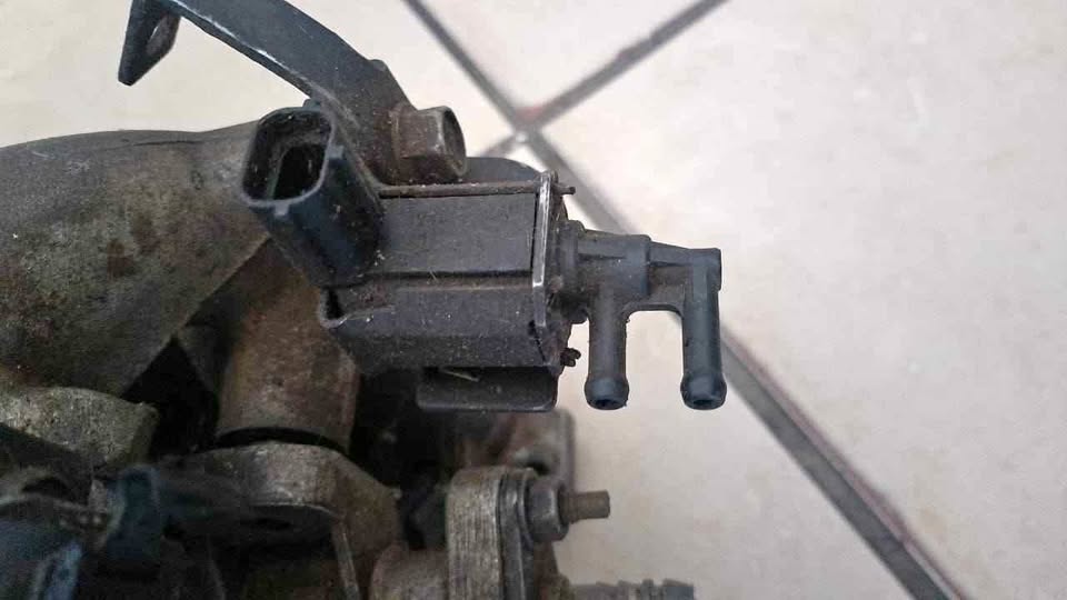 Kia Picanto 1.1 g4hg vacuum valve - Private Seller Kia Picanto 1.1 g4hg vacuum valve - Private Seller