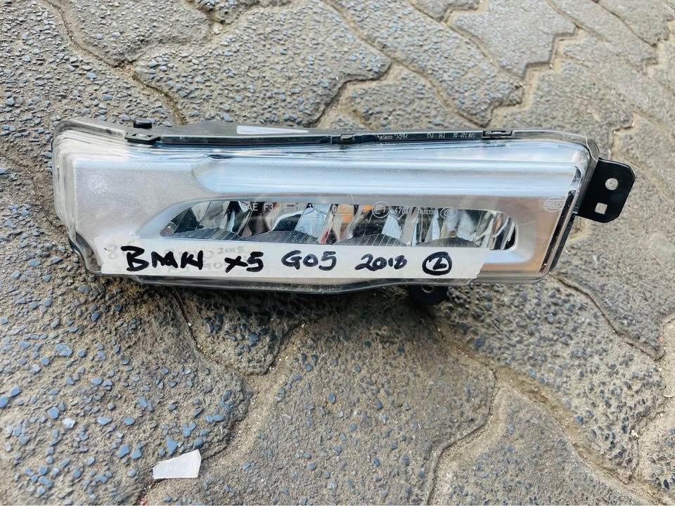 BMW X5 G05 fog light 2018 L - Private Seller BMW X5 G05 fog light 2018 L - Private Seller