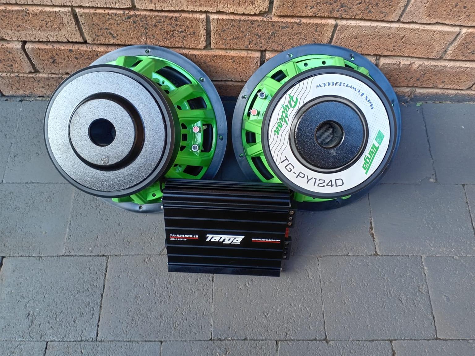 Car Audio Bass Combo 2 x Pythons Subwoofers & 34500w Targa Amplifier