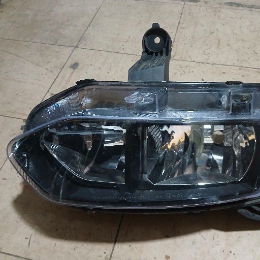 Renault kwid headlight - Private Seller Renault kwid headlight - Private Seller