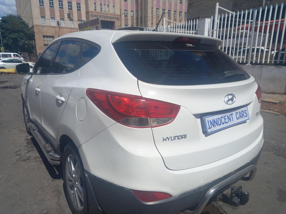 2013 HYUNDAI ix35 2.0 PETROL, MANUAL TRANSMISSION, WHITE COLOUR, MILEAGE
