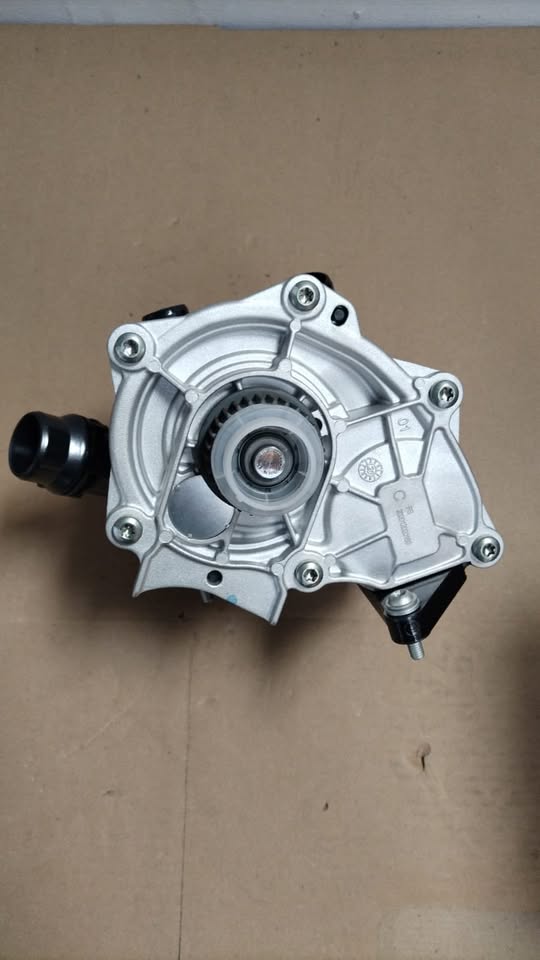 AUDI & VW GOLF 7 2.0 WATER PUMP AND THERMOSTAT HOUSING FOR SALE - Private Seller AUDI & VW GOLF 7 2.0 WATER PUMP AND THERMOSTAT HOUSING FOR SALE - Private Seller