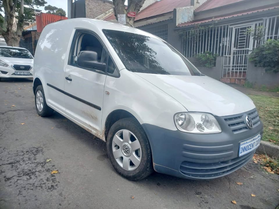 VW Caddy Panel Van 1.6 Petrol, Manual, white color, mileage 400000kms,