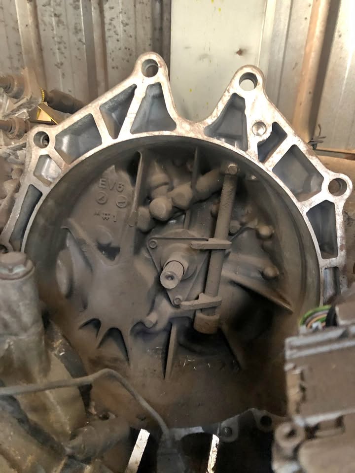 HYUNDAI G6BA SANTE FE 2.5 V6 AUTO GEARBOX FOR SALE