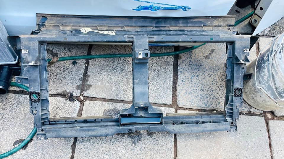 Ford Ranger T9 Cradle - Private Seller Ford Ranger T9 Cradle - Private Seller