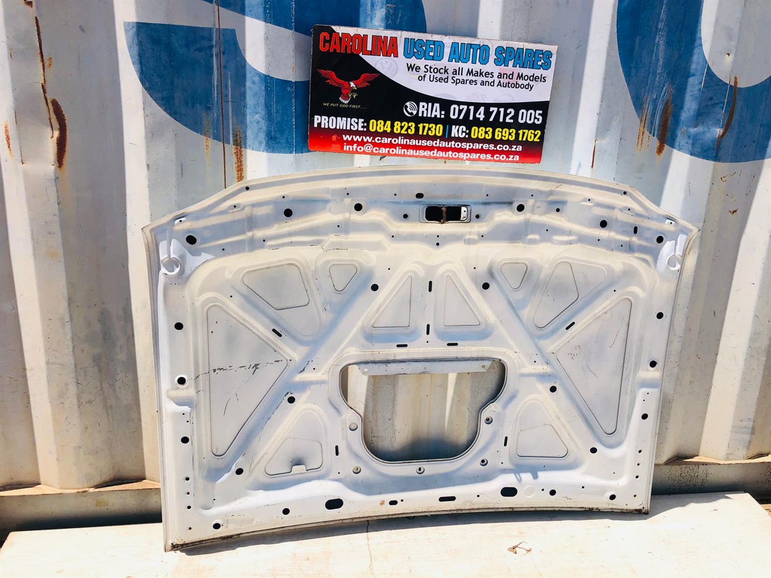 Nissan Np300 Pickup Truck bonnet taking scoop (2002-2022) - Private Seller Nissan Np300 Pickup Truck bonnet taking scoop (2002-2022) - Private Seller