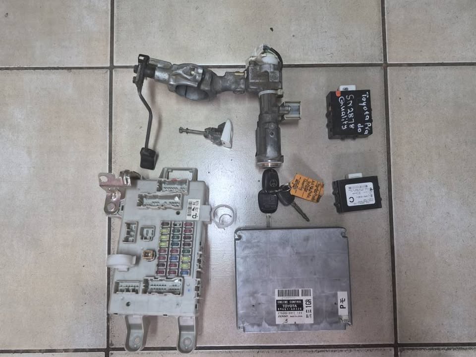 Toyota Prado 1GR V6 Complete Lockset For Sale Call or WhatsApp Willem - Private Seller Toyota Prado 1GR V6 Complete Lockset For Sale Call or WhatsApp Willem - Private Seller