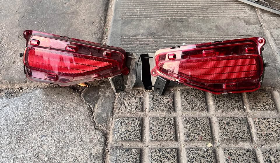 Toyota fortuner left and right rear bumper lights - Private Seller Toyota fortuner left and right rear bumper lights - Private Seller