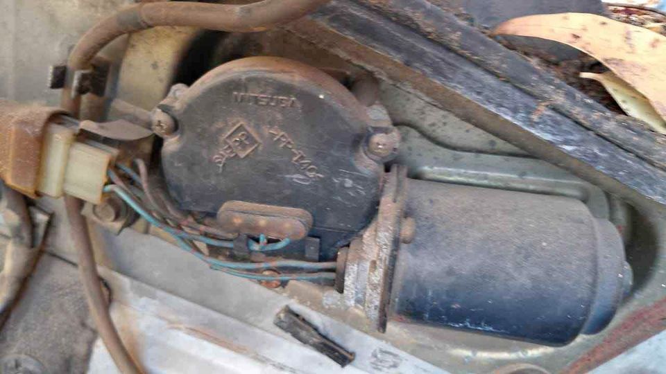 Suzuki Grand Vitara V6 windscreen wiper motor - Private Seller