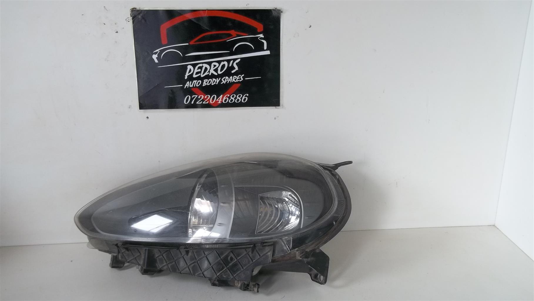 Fiat Punto left headlight - Private Seller Fiat Punto left headlight - Private Seller