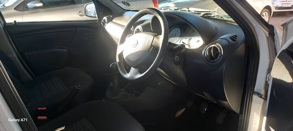 Nissan Np200 1.6 Manual petrol