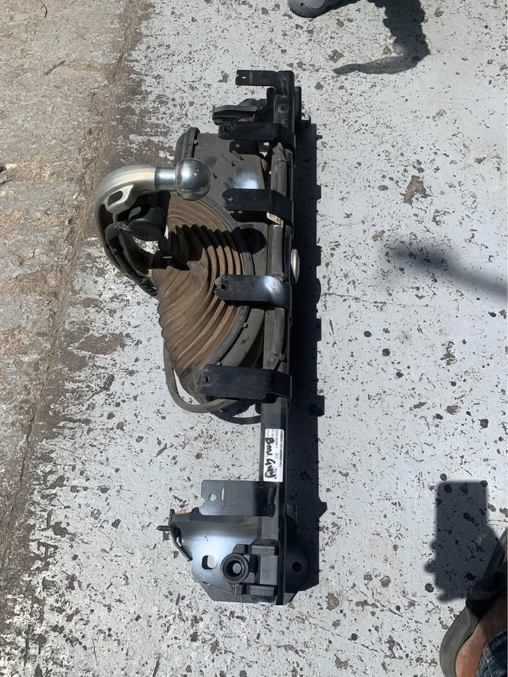 BMW X4 G02 tow bar - Private Seller
