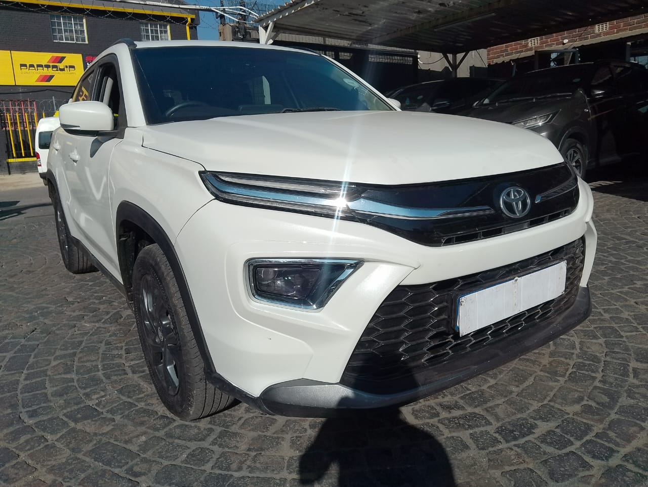 2024 Toyota Urban Cruiser 1.5 Xs 77KW MINI SUV Manual 4,000km Cloth Seats, Tow B