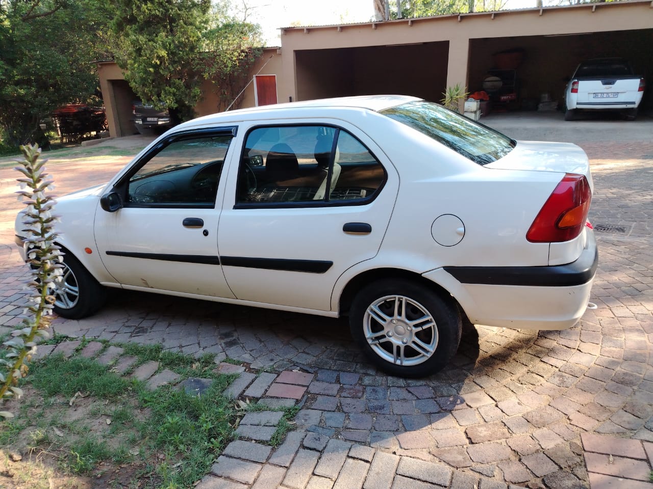 Used 2002 Ford Ikon 1.6i CLX - Private Seller