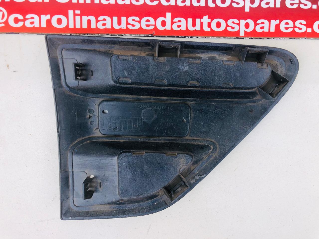 Ford Ranger T6 left side fender grill (2015) - Private Seller Ford Ranger T6 left side fender grill (2015) - Private Seller