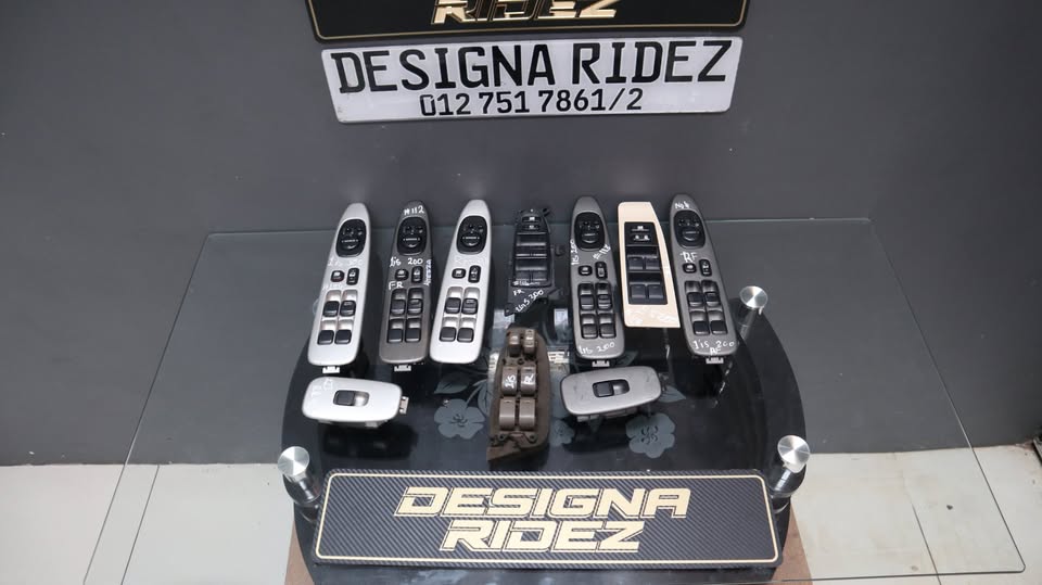 LEXUS 1 IS200/300 WINDOW SWITCHES - Private Seller LEXUS 1 IS200/300 WINDOW SWITCHES - Private Seller