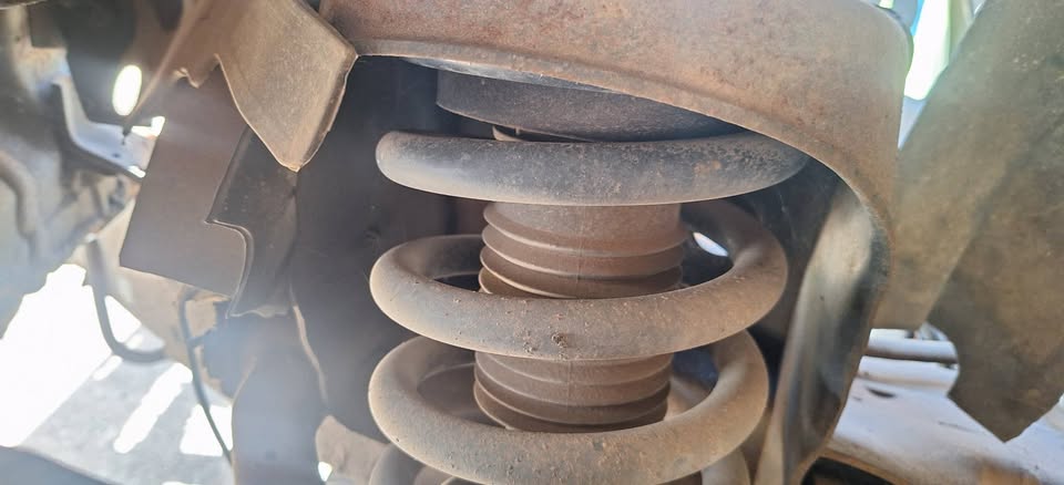 Mahindra scorpio S10 shocks and springs available - Private Seller