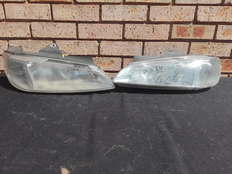 Peugeot 406 Headlight - Private Seller Peugeot 406 Headlight - Private Seller