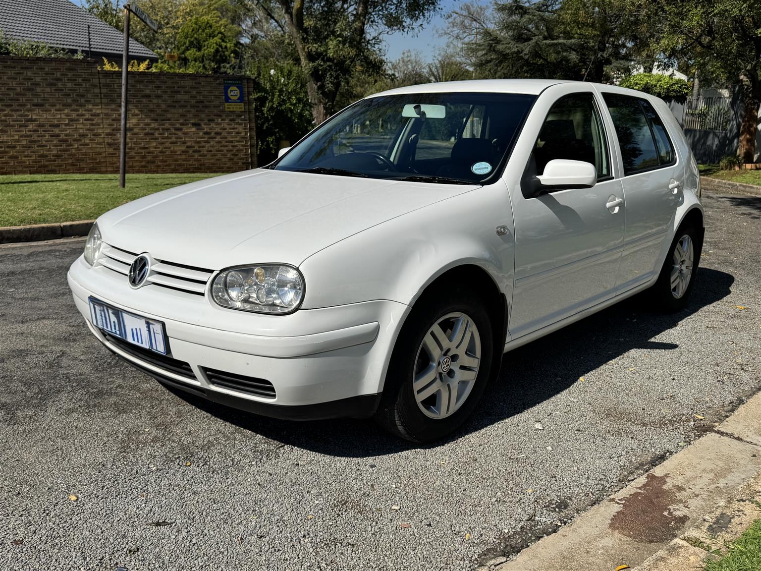 Used 2001 Volkswagen Golf 2.0 Comfortline - Private Seller Used 2001 Volkswagen Golf 2.0 Comfortline - Private Seller